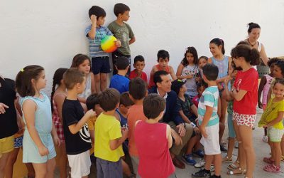 Ciento cuarenta niños participan en la Escuela de Verano de los Barrios que organiza Participación Ciudadana