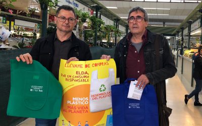 Los Mercados de Elda se suman a la campaña para la reducción del uso de bolsas de plástico