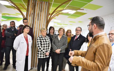 La consellera de Sanidad visita la renovada planta de obstetricia del Hospital de Elda