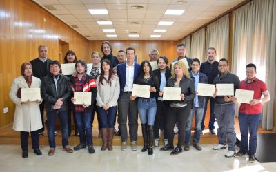 El alcalde de Elda ha entregado los diplomas a los alumnos y alumnas de la Escuela de Acogida
