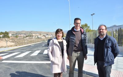 El Ayuntamiento de Elda finaliza la mejora de los accesos al IES Monastil y detalla las obras de reforma incluidas dentro del Plan Edificant