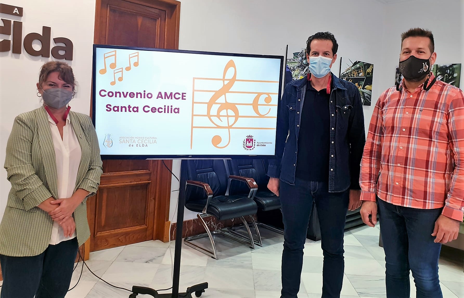 El Ayuntamiento de Elda firma el convenio de colaboración con la AMCE Santa Cecilia