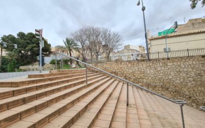 El Ayuntamiento de Elda adjudica los trabajos para la construcción de una pasarela peatonal en las escaleras de Caliu para mejorar la accesibilidad general del barrio