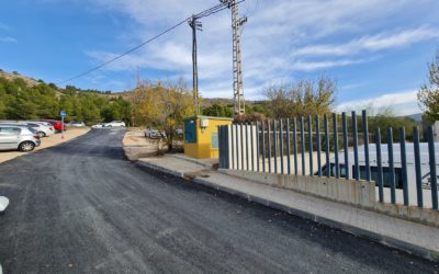 El Ayuntamiento de Elda renueva el asfalto de la calle Malva para mejorar los accesos al centro de atención primaria de Asprodis