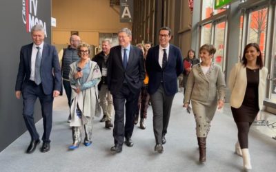 El alcalde Rubén Alfaro viaja a Milán para respaldar a las empresas de Elda y comarca que están representadas en la Feria MICAM 2023