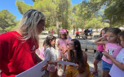 600 niños y niñas de Elda han participado en la Escuela de Verano celebrada en las instalaciones deportivas de San Crispín