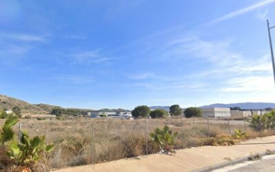 El Ayuntamiento de Elda ha puesto a disposición de la Generalitat una parcela del Polígono Industrial Finca Lacy para la instalación de la ITV