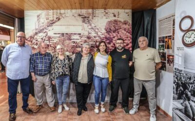 Una exposición con más de un centenar de fotografías antiguas y recientes recorre la historia del Mercado Central de Elda con motivo de la celebración de su 40 aniversario