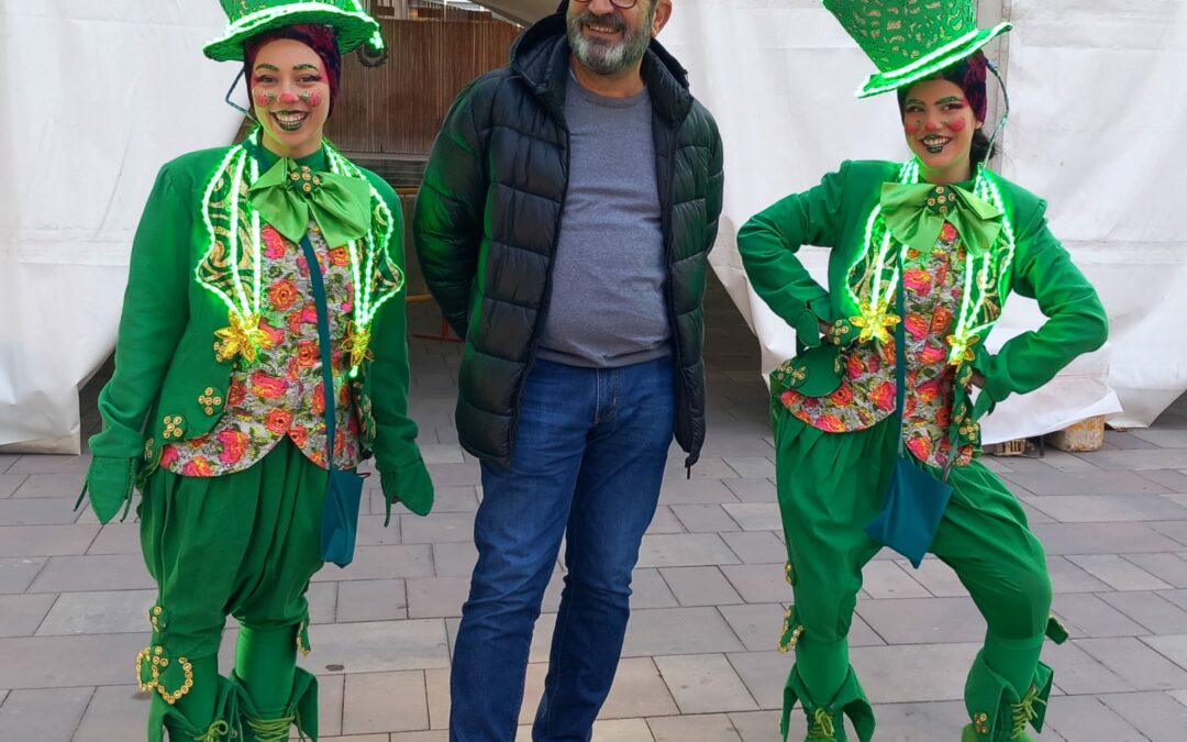 Elda se prepara para celebrar la Tardebuena y la Nochevieja, dos de las fiestas más multitudinarias de la Navidad