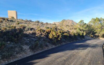 El Ayuntamiento de Elda finaliza las obras de reparación del asfaltado del camino que conecta con la antigua torre vigía ‘La Torreta’